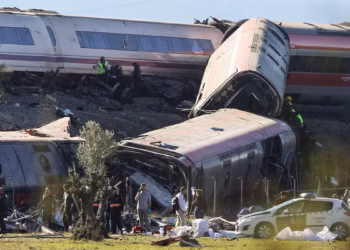 Los servicios sanitarios de toda España se movilizan para atender a las víctimas del choque de dos trenes en Toledo