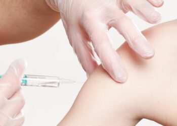 Una vacuna contra el melanoma logra reducir un 42% el riesgo de recaída